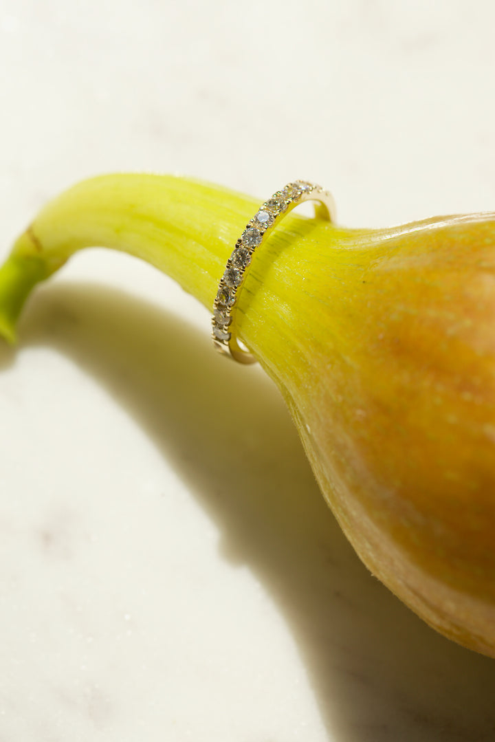 CLASSY DIAMOND RING - 2 MM DIAMONDS