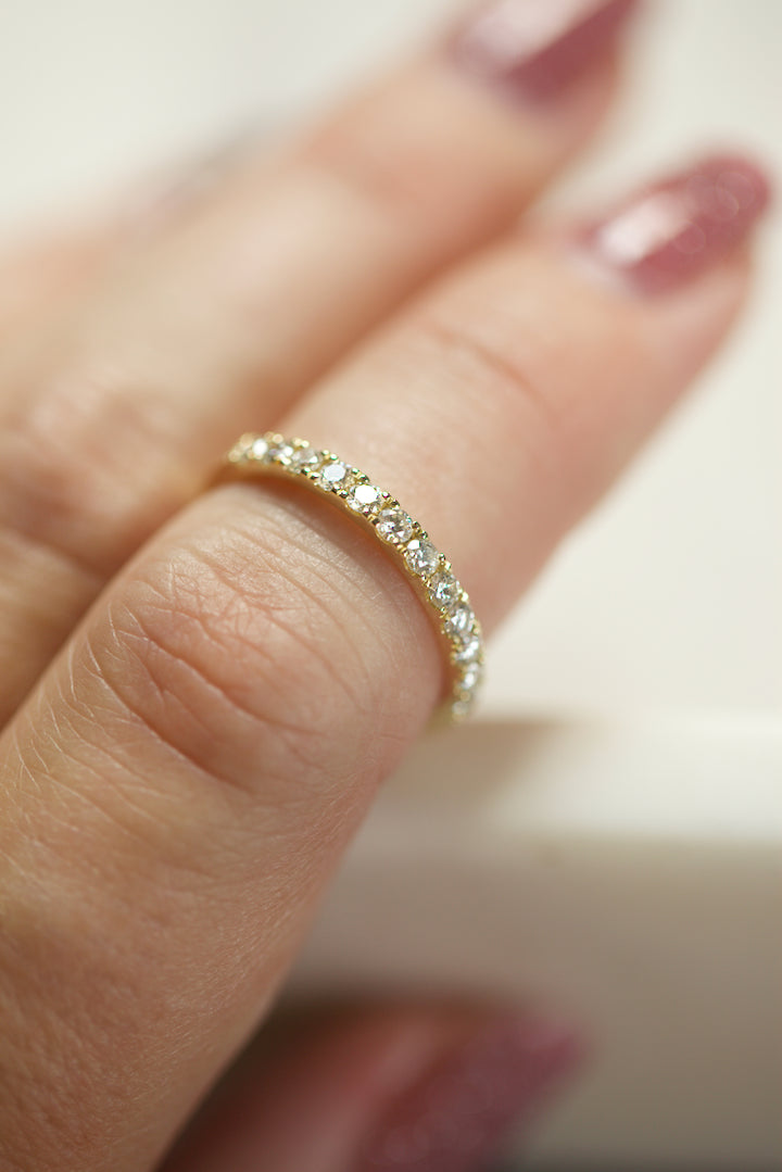 CLASSY DIAMOND RING - 2 MM DIAMONDS