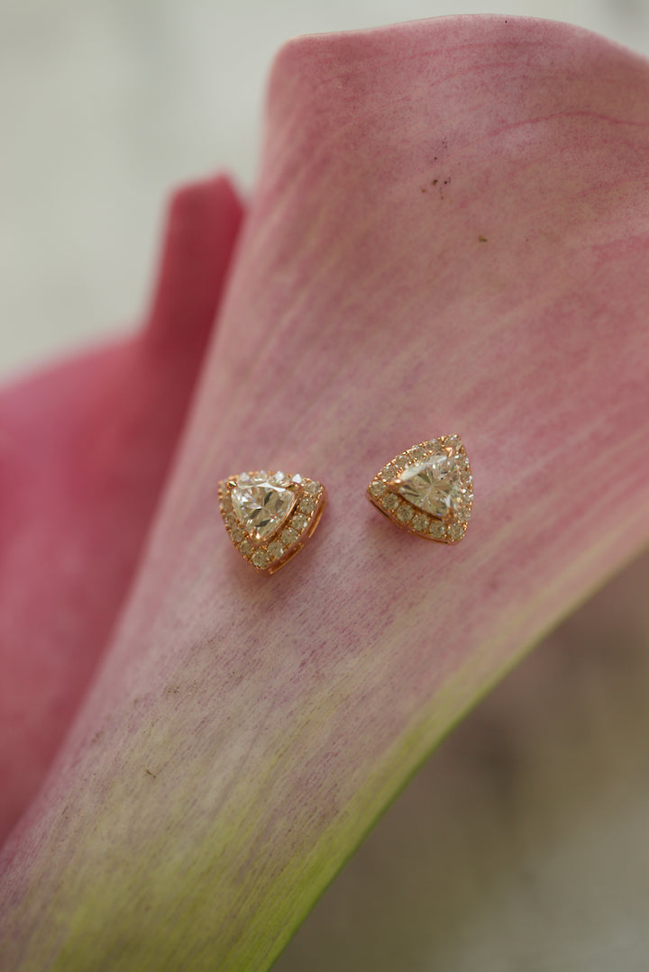 CHAPTER 10 TRIANGLE MINI EARRINGS