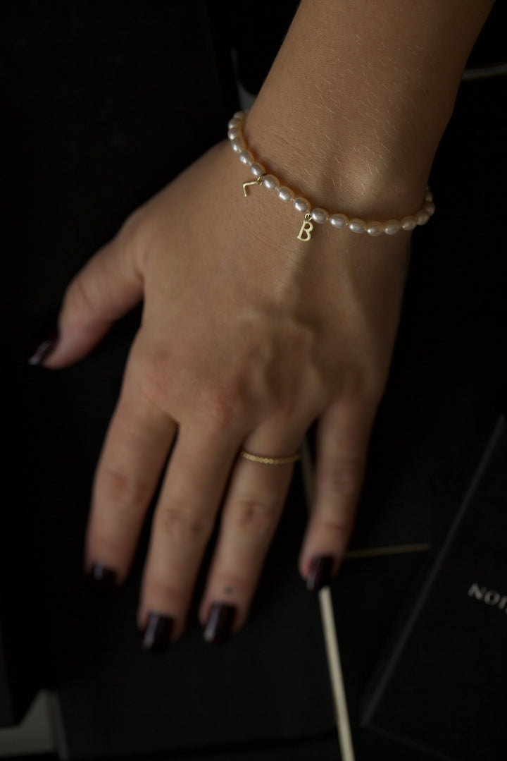 PEARLS & INITIALS BRACELET