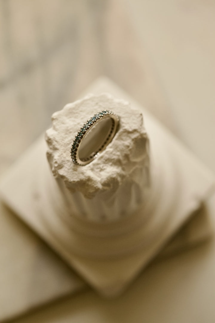 BLUE DIAMONDS RING