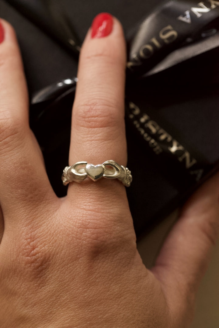 SILVER CLADDAGH RING