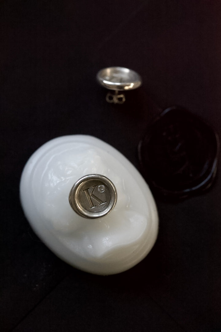 SIGNET STUD EARRINGS IN SILVER
