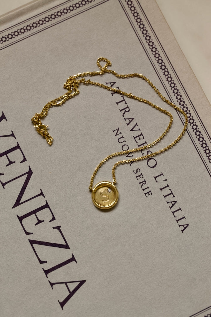 SIGNET NECKLACE IN SILVER