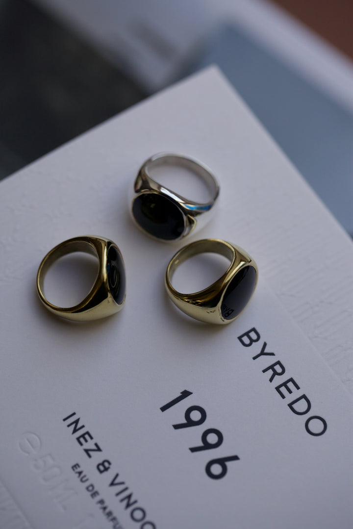 ELISABET SIGNET RING - IN 14K GOLD