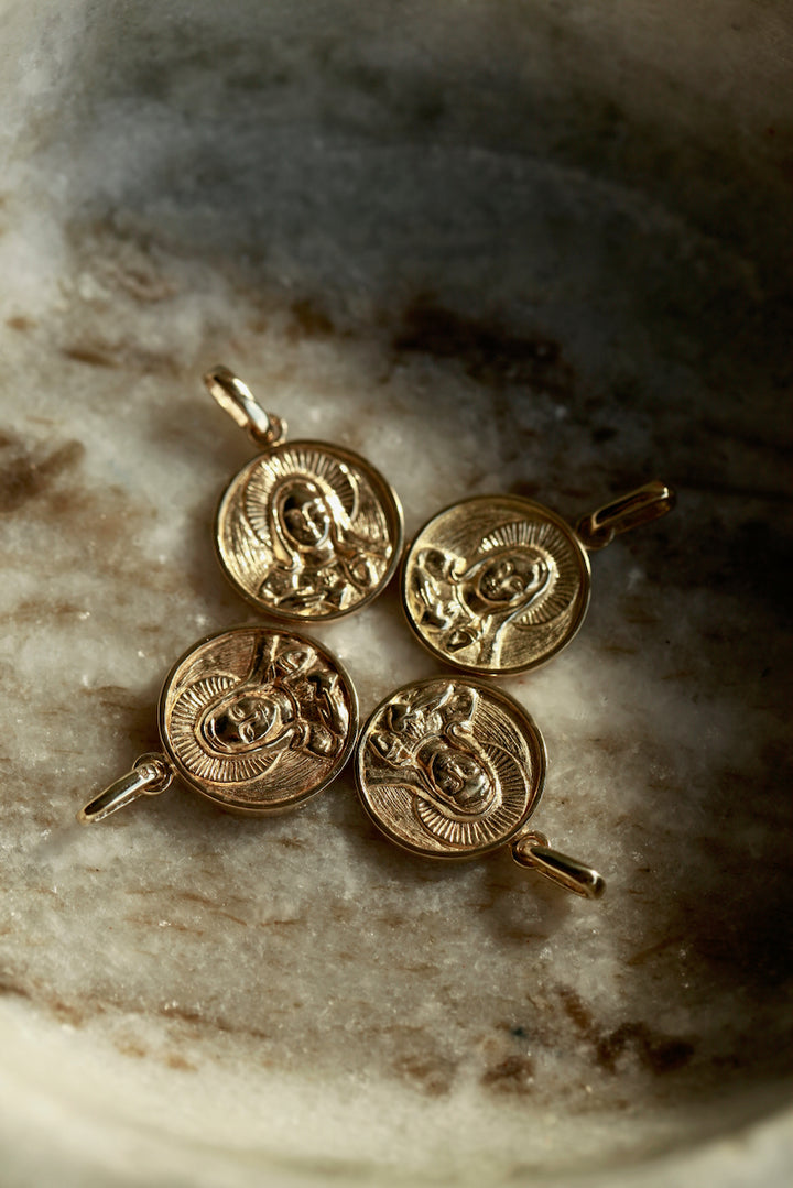MADONNA PENDANT - IN GOLD