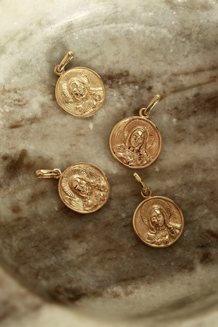 MADONNA PENDANT - IN GOLD