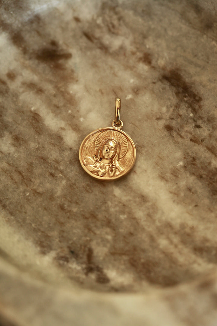 MADONNA PENDANT - IN GOLD