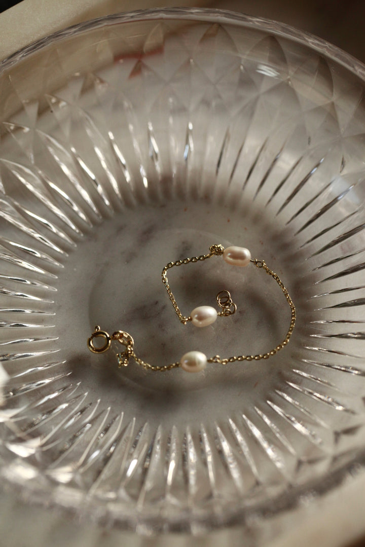 PEARL BRACELET