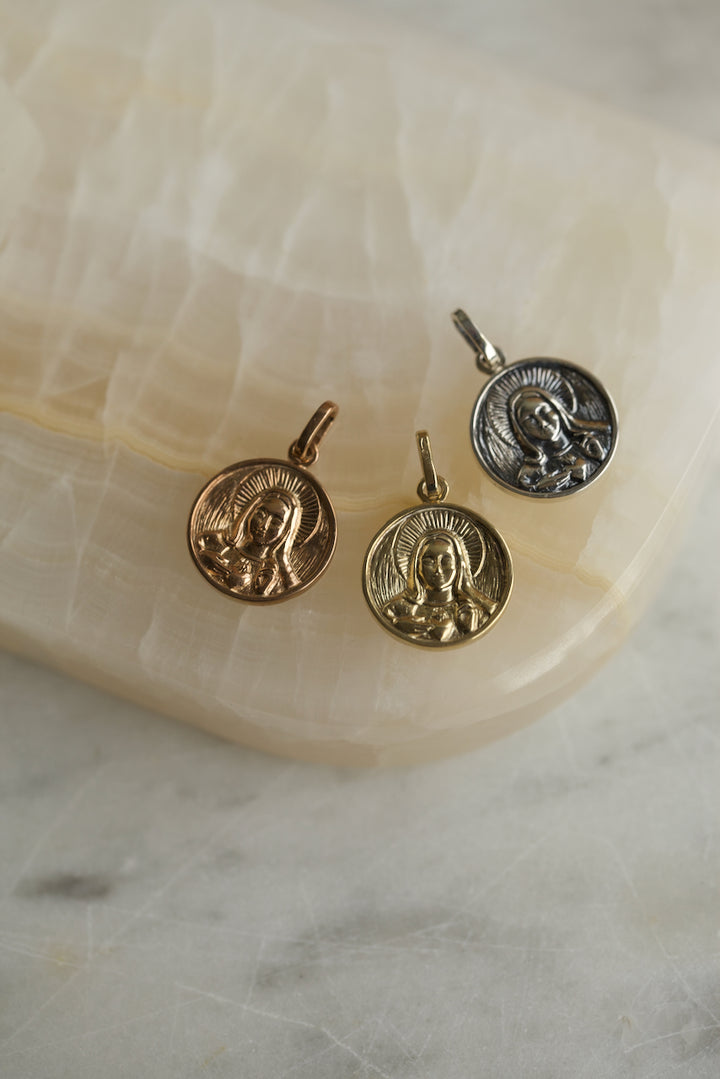 MADONNA PENDANT - IN SILVER