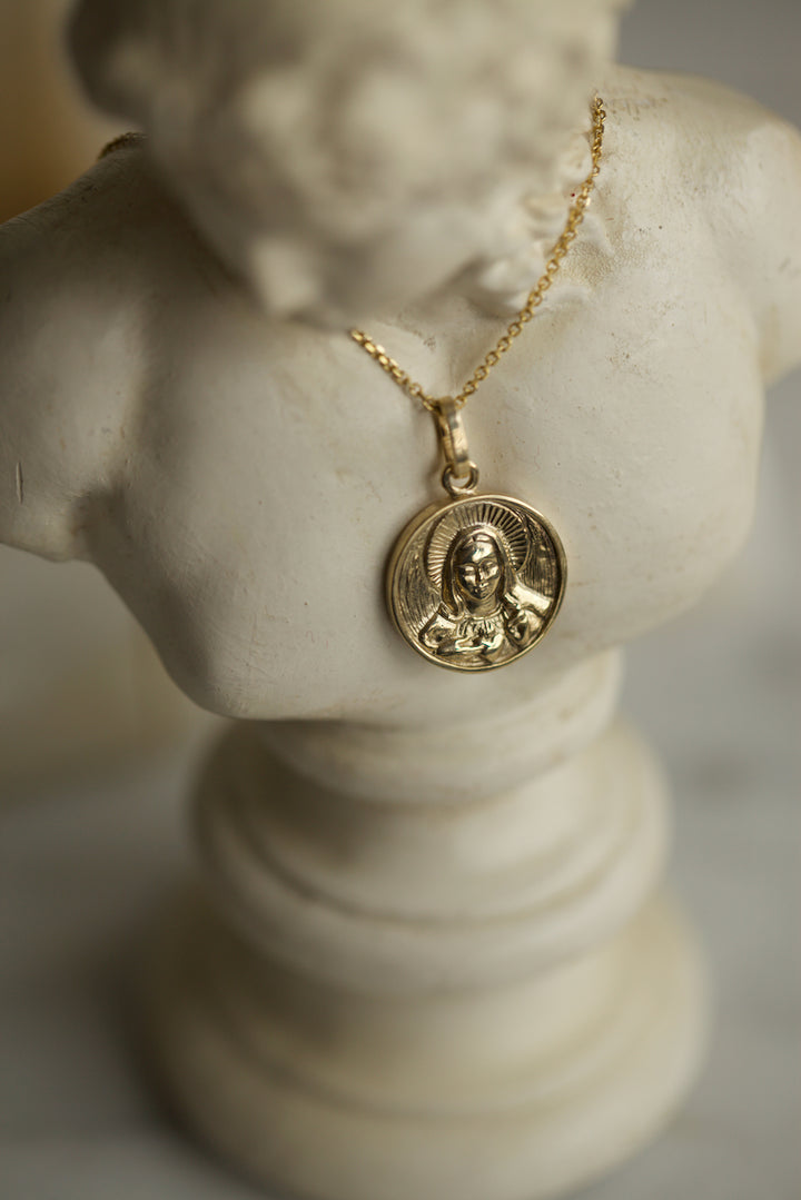 MADONNA PENDANT - IN SILVER