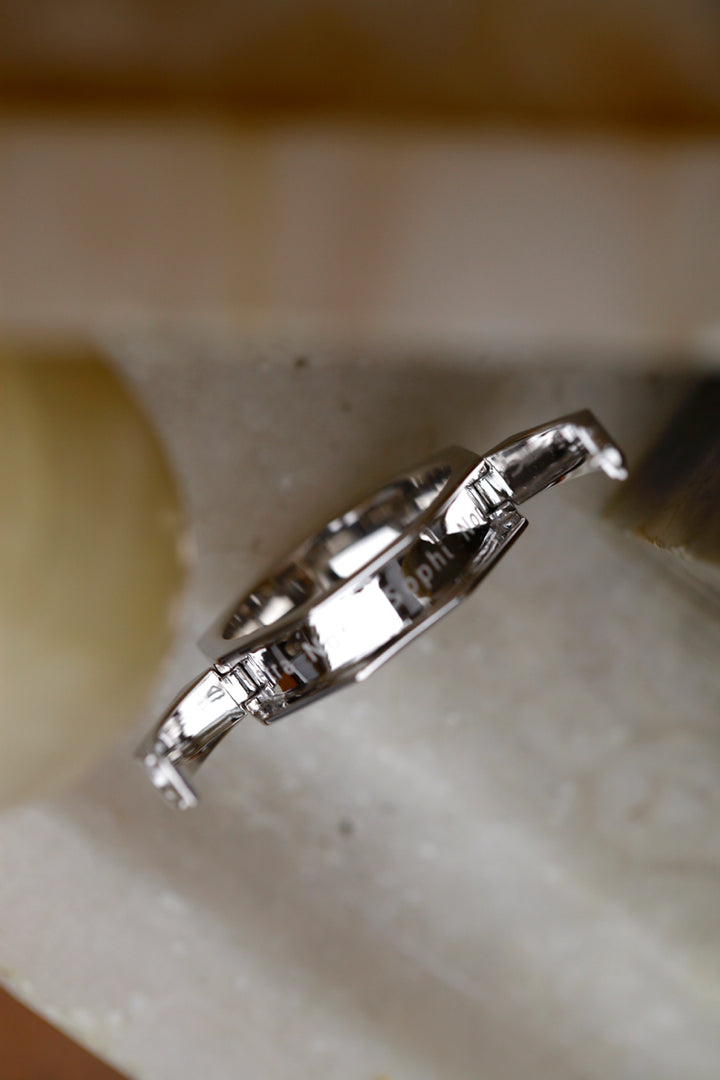 CHAPTER 3 LOCKET RING