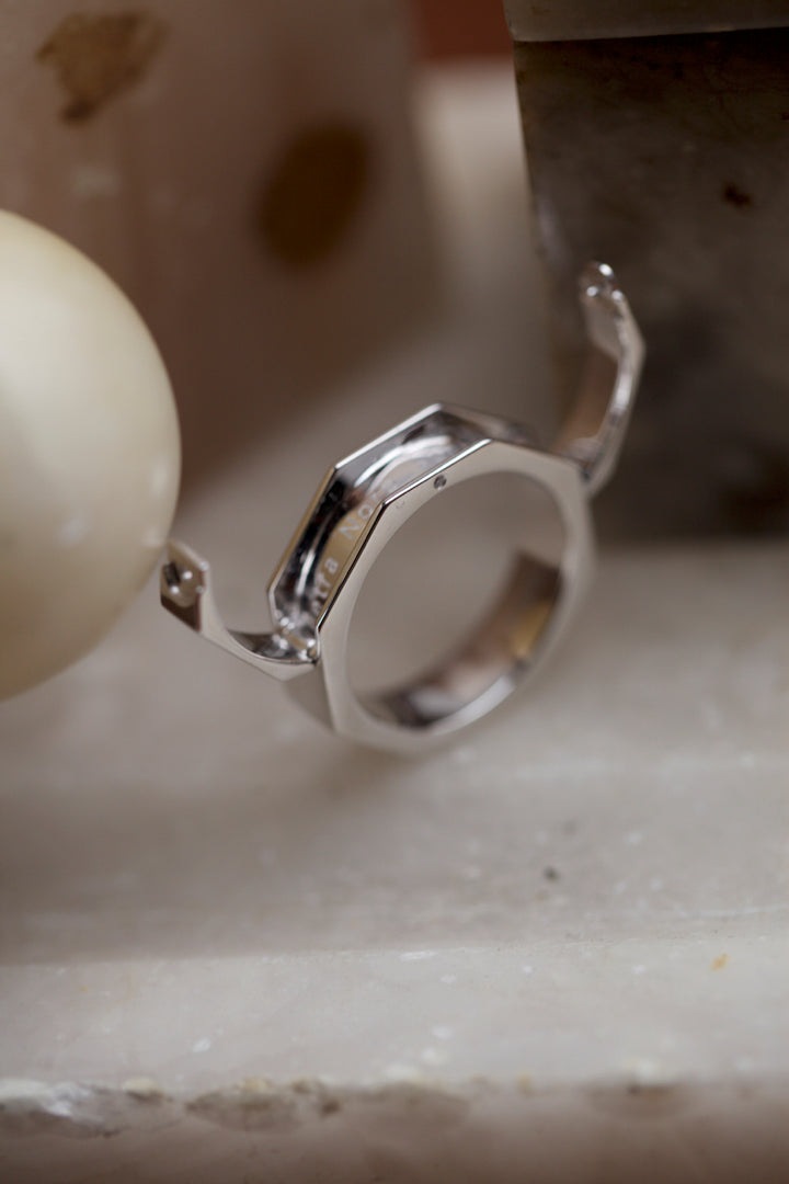 CHAPTER 3 LOCKET RING