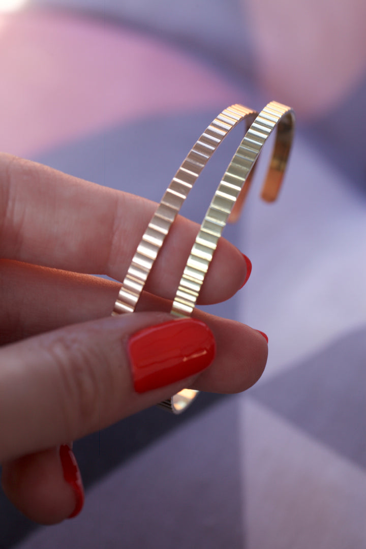 RIBBED CUFF BRACELET - IN 14K GOLD