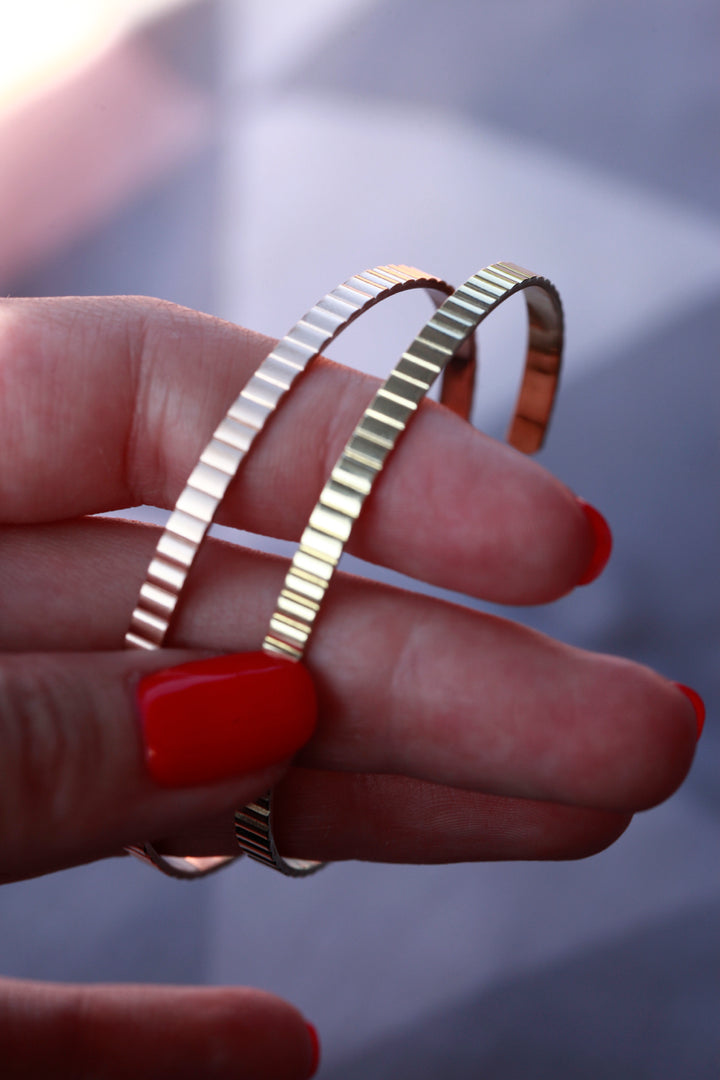 RIBBED CUFF BRACELET - IN 14K GOLD