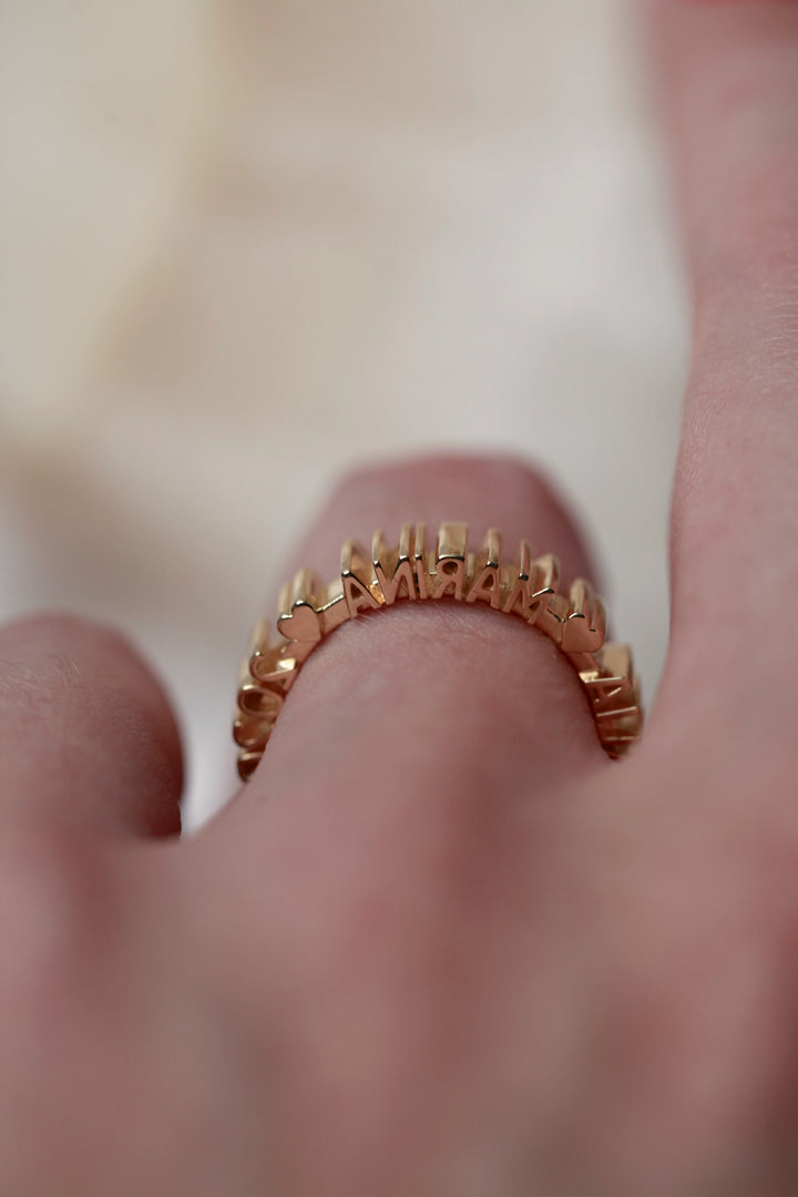 CHAPTER 1 DOUBLE TEXT RING IN 18K GOLD