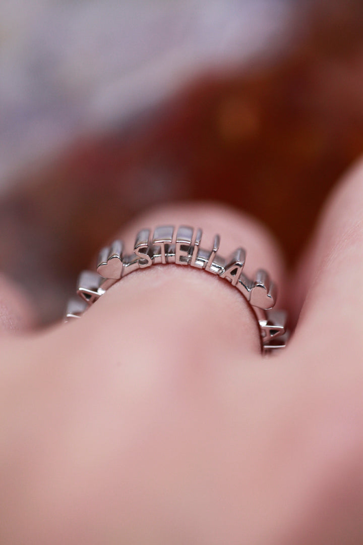 CHAPTER 1 DOUBLE TEXT RING IN 18K GOLD