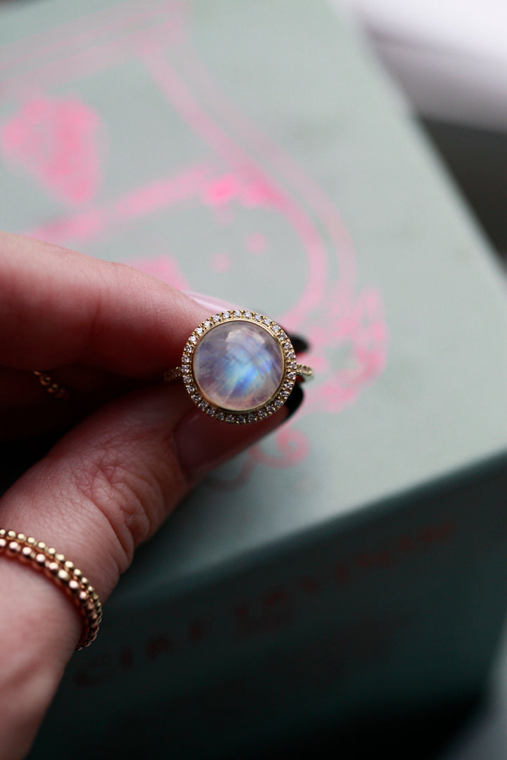 MOONSTONE RING