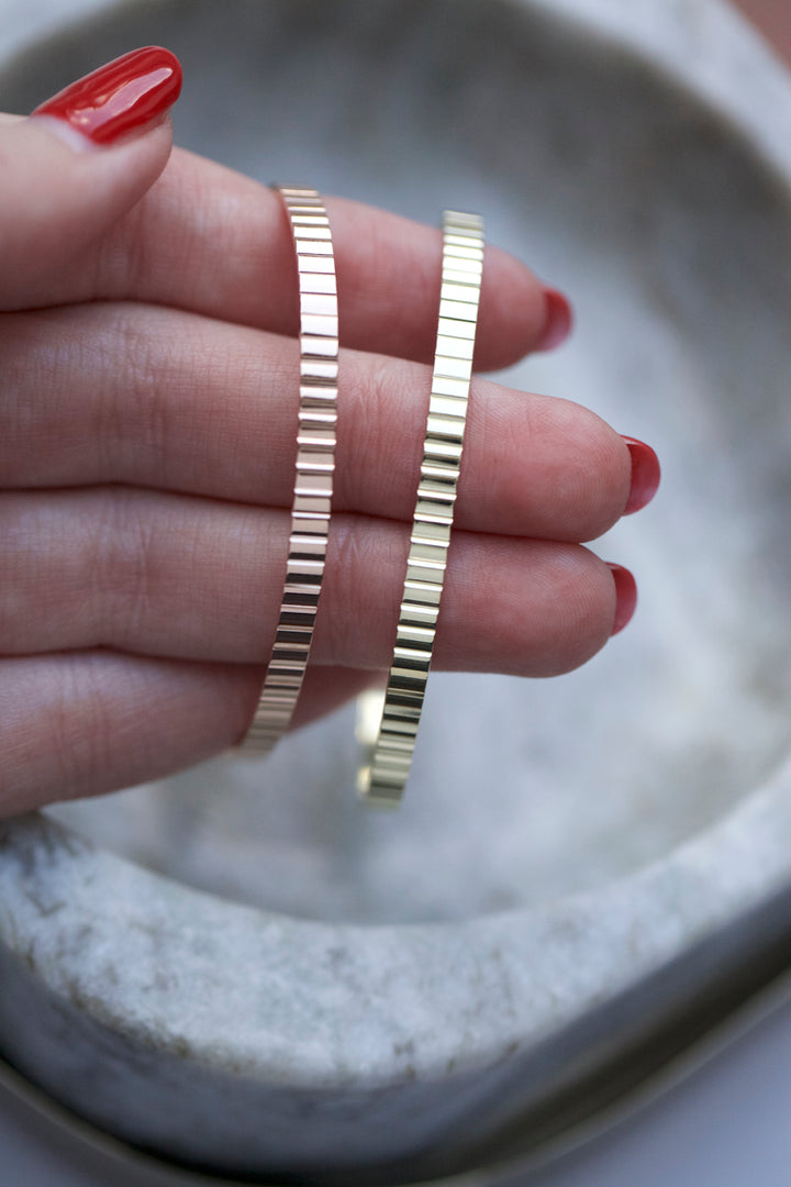 RIBBED CUFF BRACELET - IN 14K GOLD