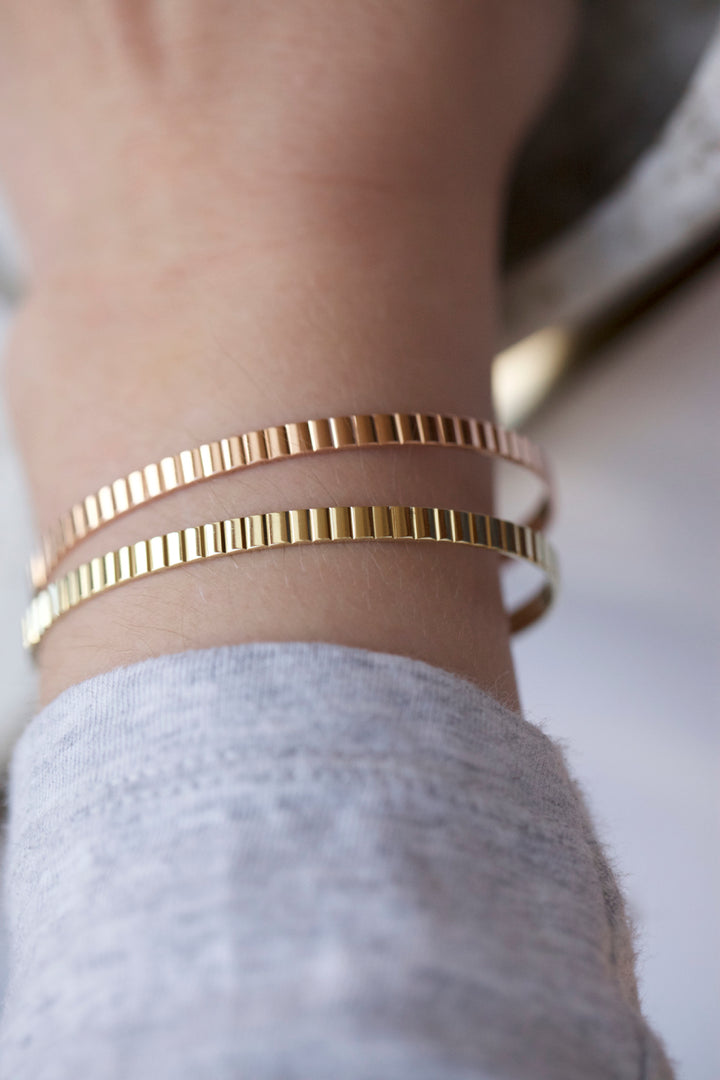 RIBBED CUFF BRACELET - IN 14K GOLD