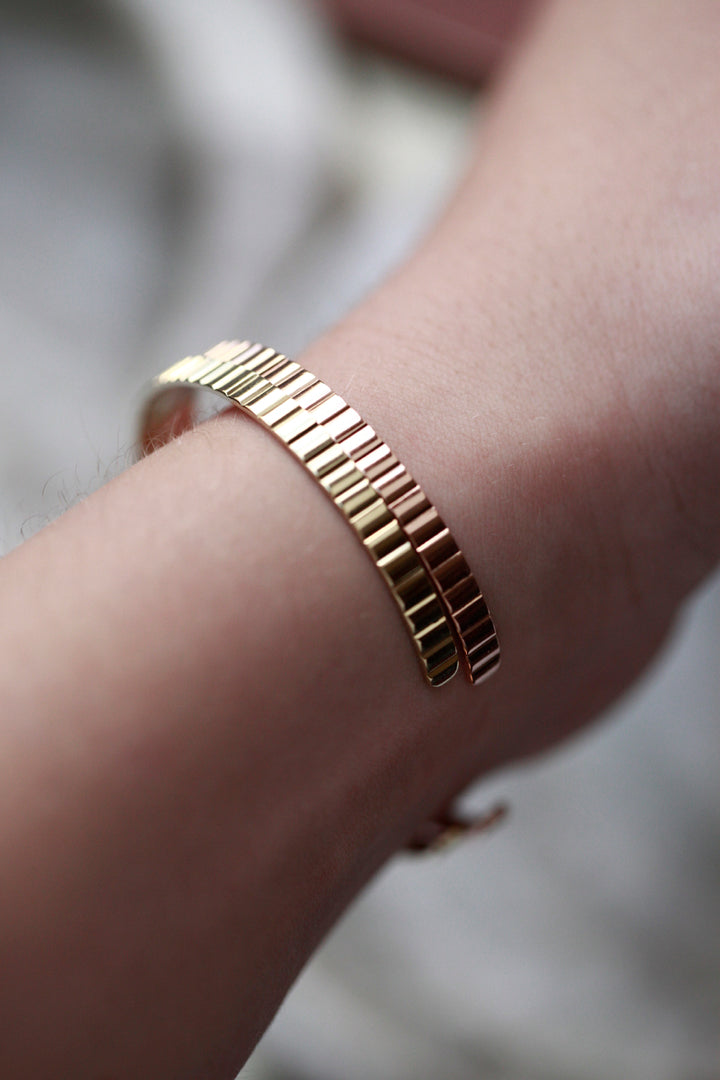RIBBED CUFF BRACELET - IN 14K GOLD