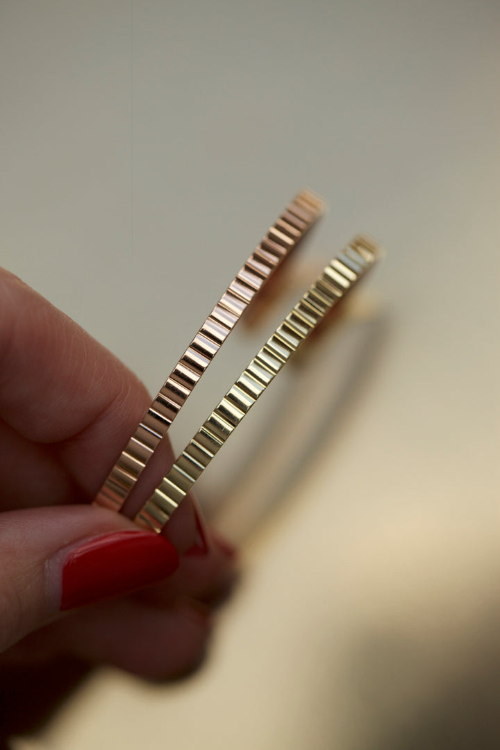 RIBBED CUFF BRACELET - IN 14K GOLD