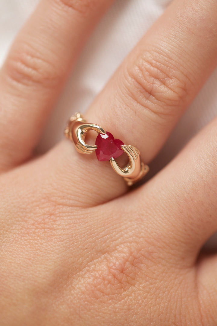 CLADDAGH RING WITH RUBY HEART