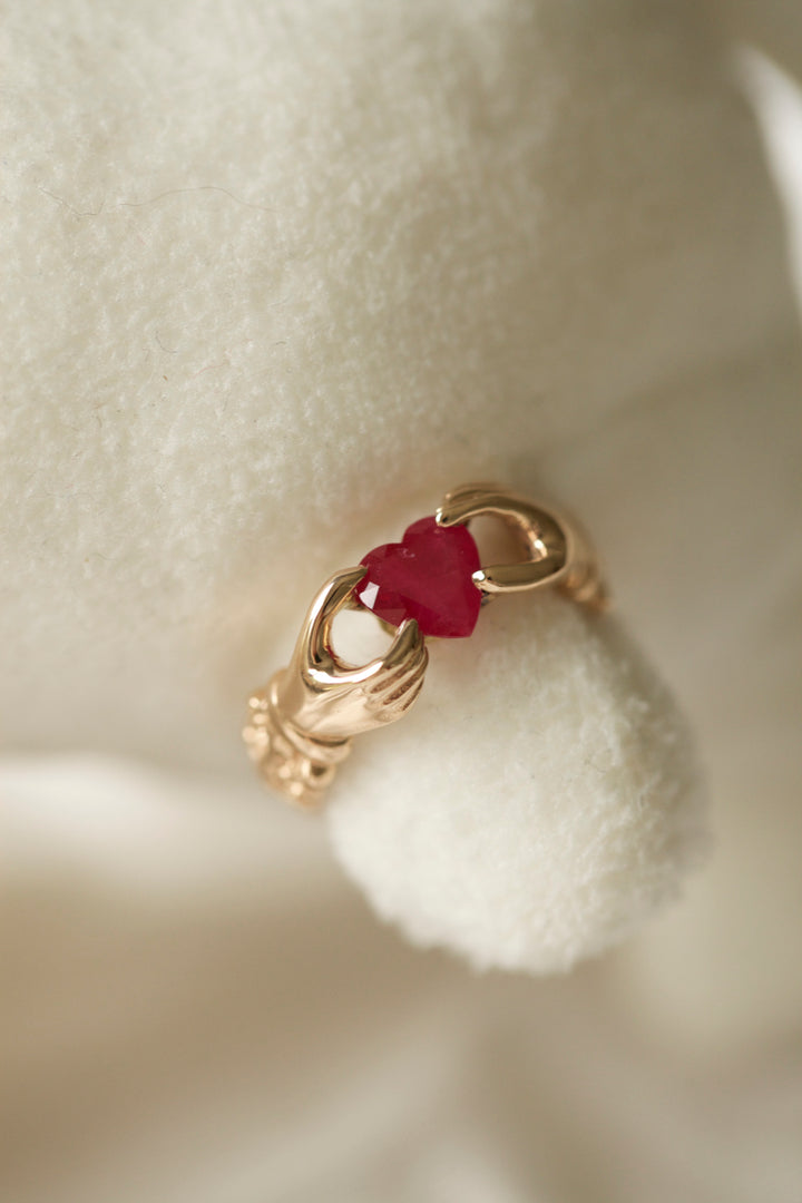 CLADDAGH RING WITH RUBY HEART
