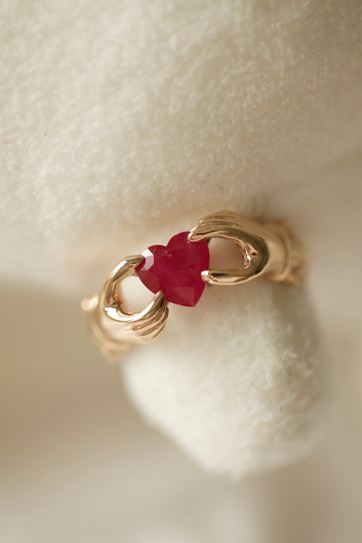 CLADDAGH RING WITH RUBY HEART