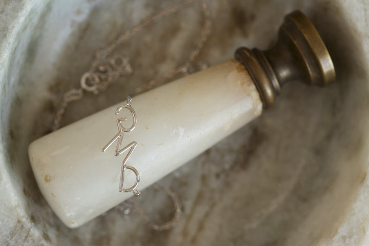 INITIALS NECKLACE - WHITE GOLD