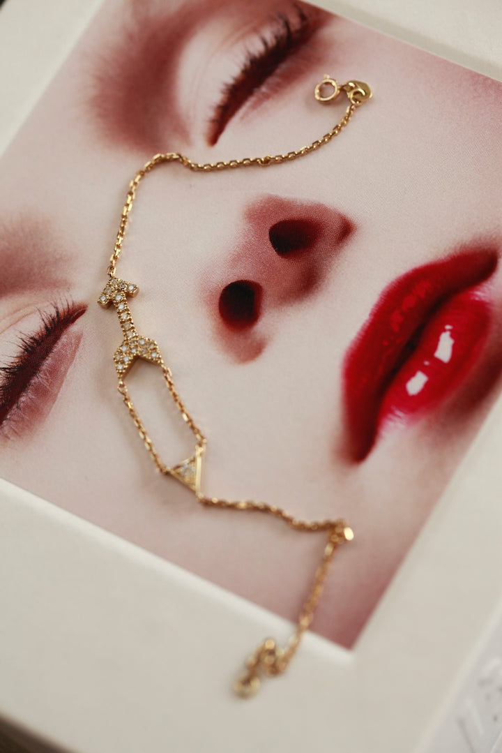 ARROW BRACELET - IN GOLD WITH DIAMONDS