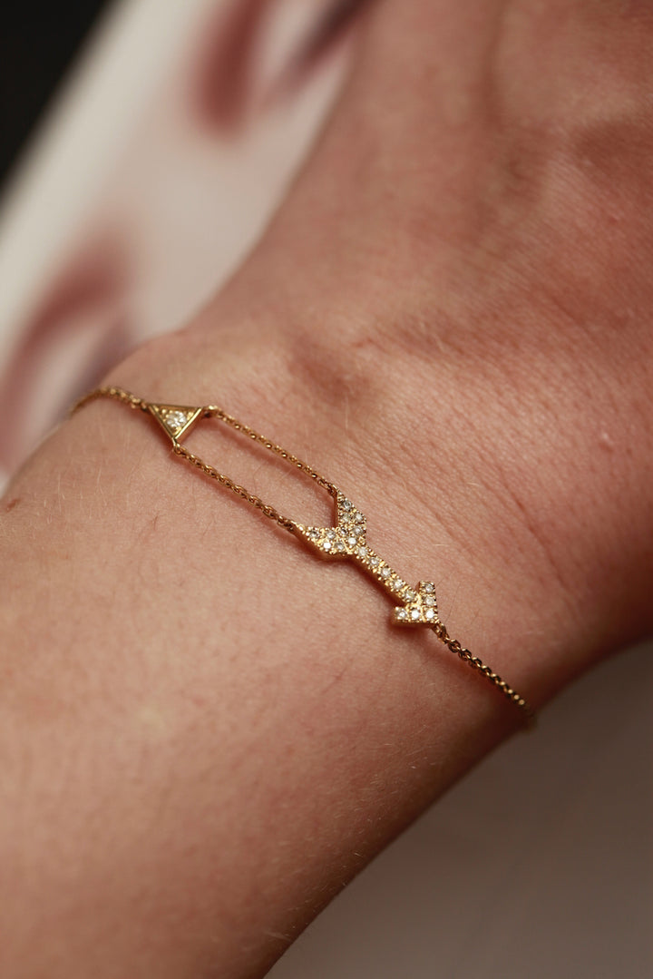 ARROW BRACELET - IN GOLD WITH DIAMONDS