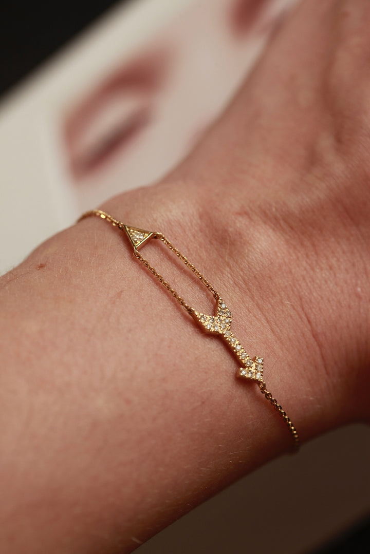 ARROW BRACELET - IN GOLD WITH DIAMONDS