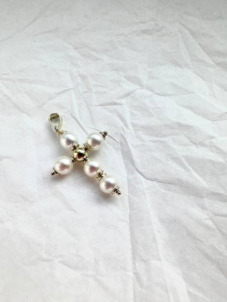 "MILLENIUM" PEARL CROSS