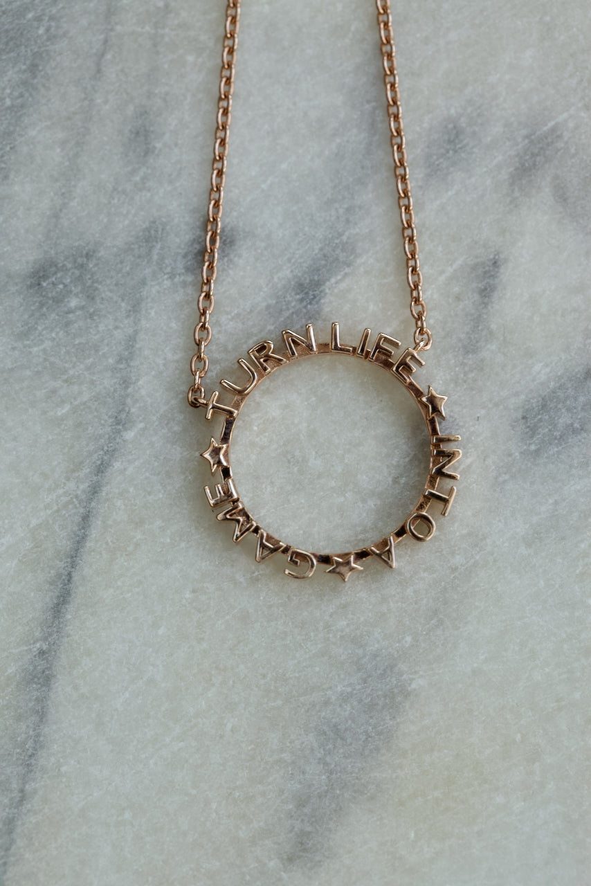 QUOTE NECKLACE ON CHAIN IN SILVER