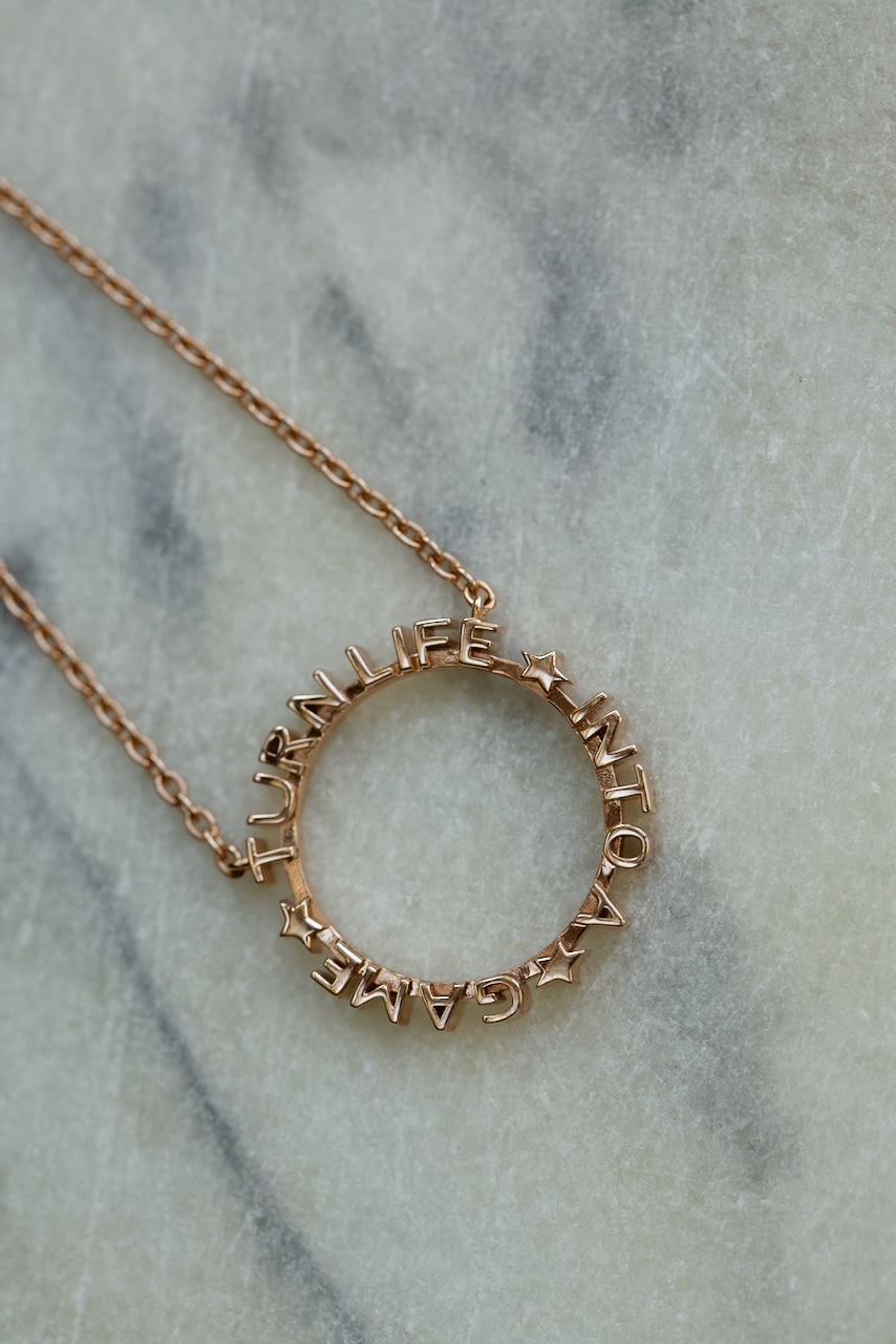 QUOTE NECKLACE ON CHAIN IN SILVER