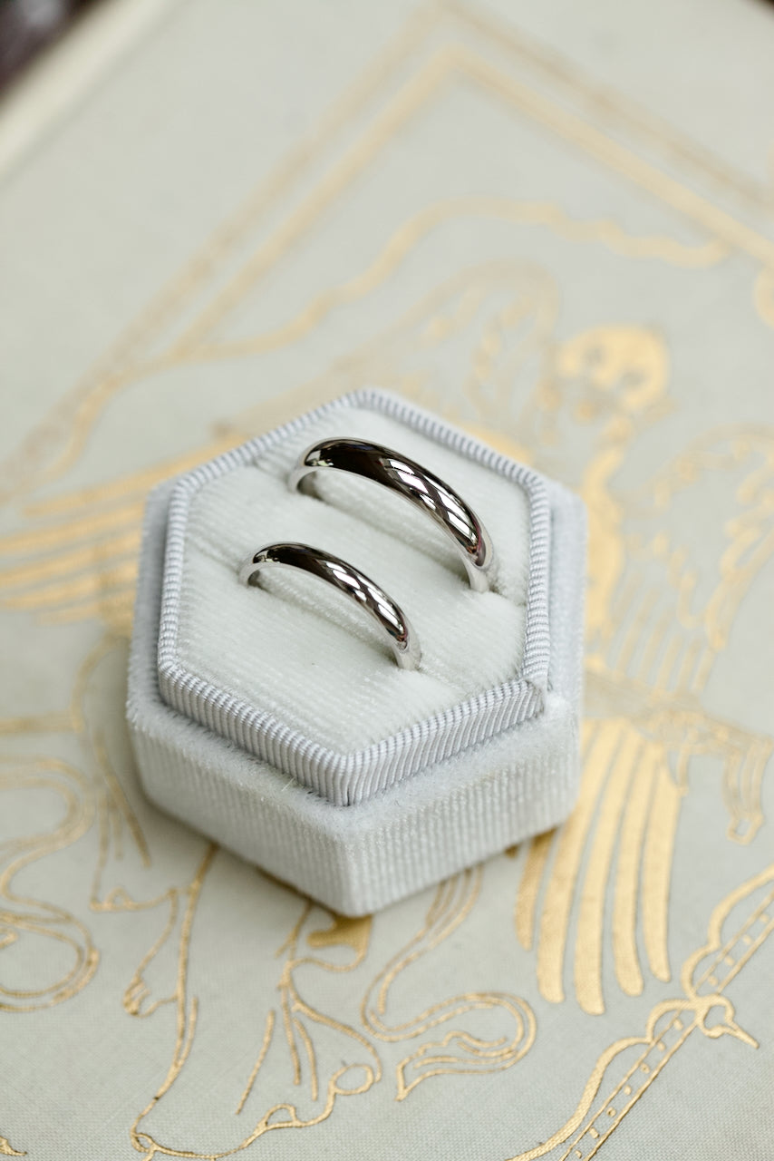 "GOLD BASE" WEDDING BAND