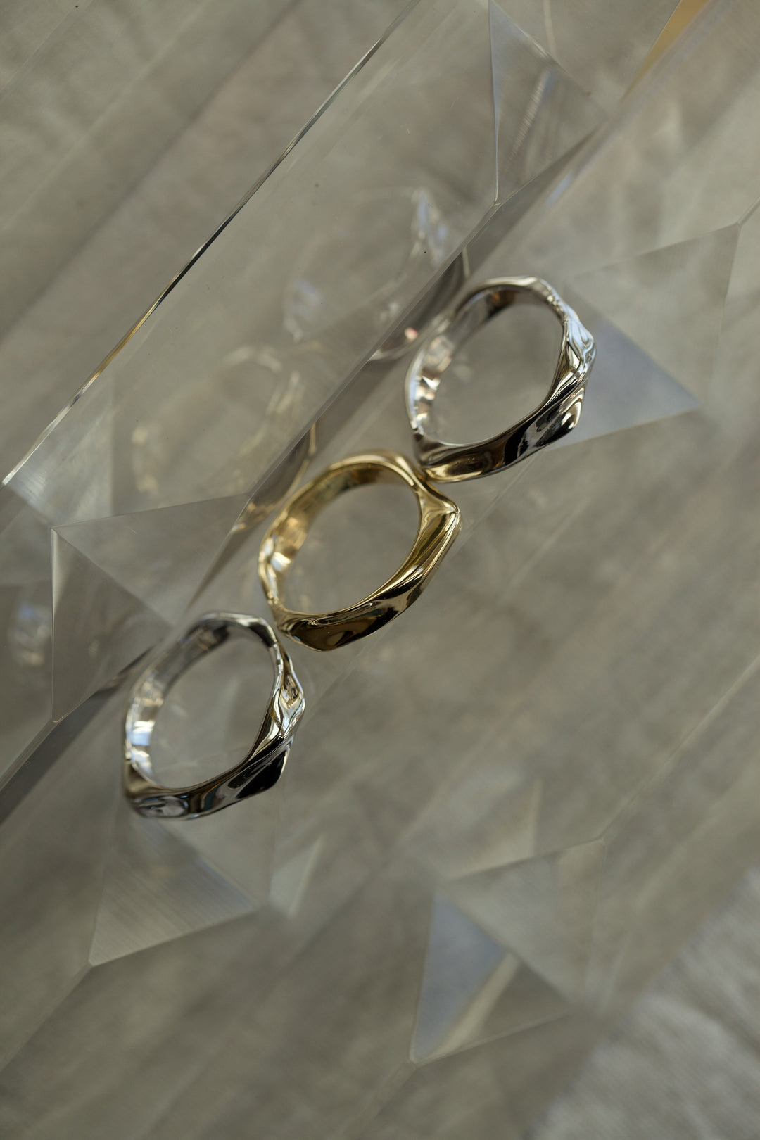 MOLTEN GOLD RING - IN GOLD